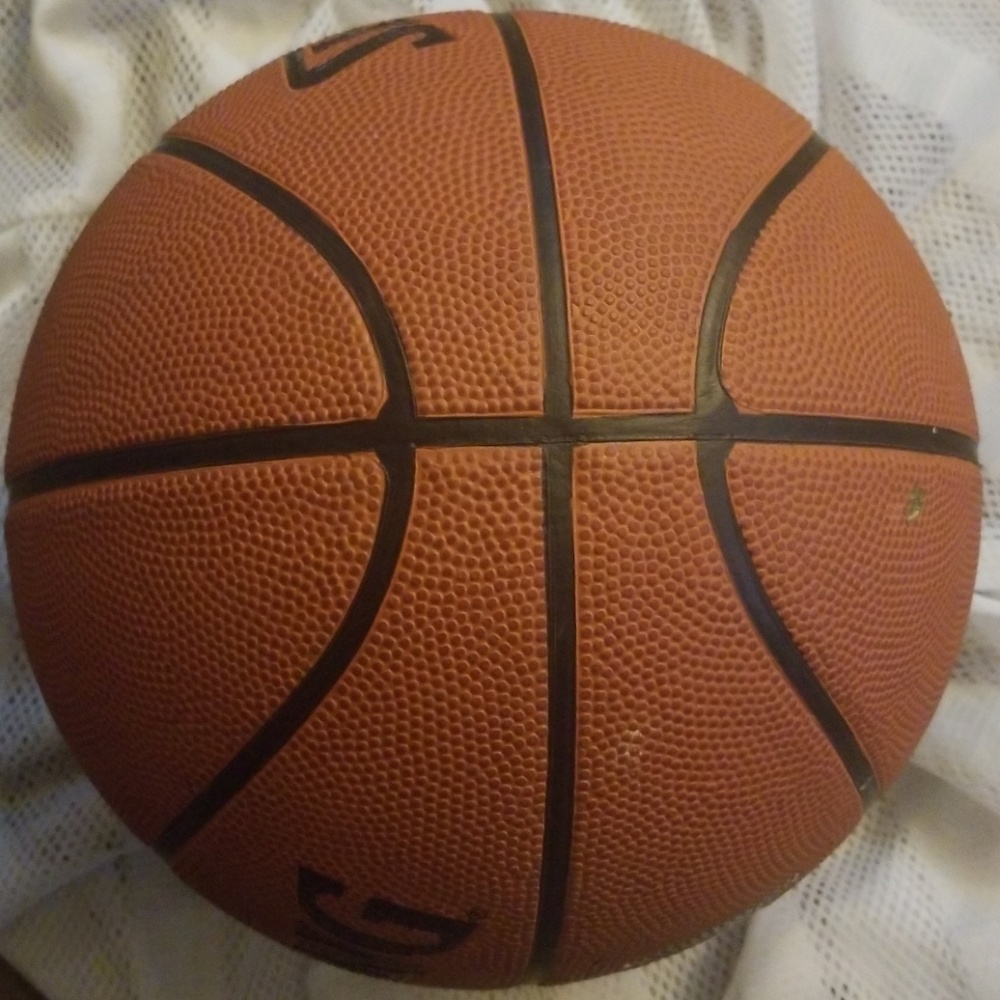 Basketball - Picture 3 of 3